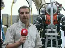 В 2007 военный флот России  проводил маневры, в которых  одновременно были задействованы подводный робот "Спрут" и жесткие водолазные скафандры